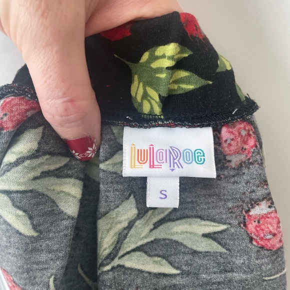 LulaRoe Madison Ladybug Pleated Skirt with Pockets - Picture 4 of 6